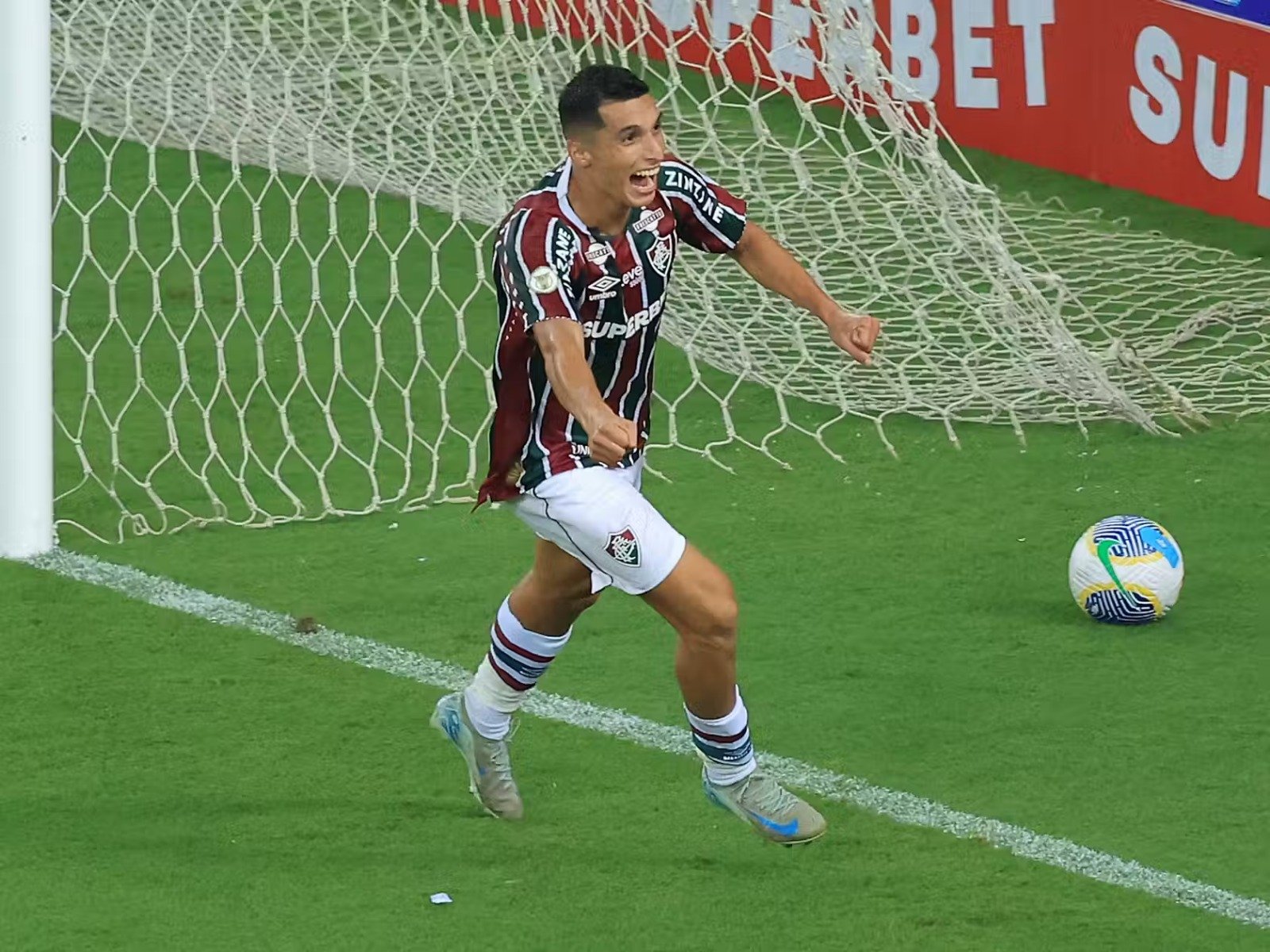 Fluminense ganhou sobrevida ao vencer o Cuiabá - 