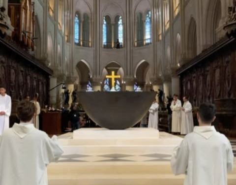 Catedral de Notre-Dame é um dos principais símbolos de Paris. 