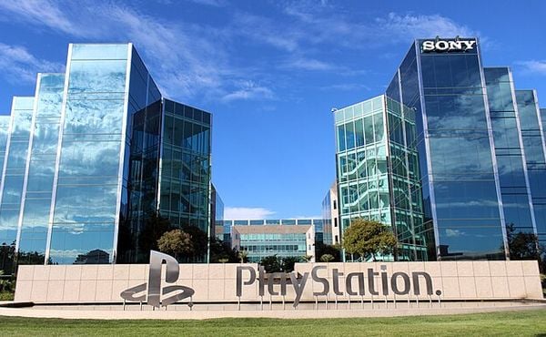 Ações da Sony batem recorde graças à divisão de jogos e entretenimento