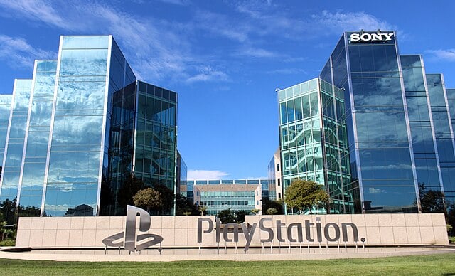 Ações da Sony batem recorde graças à divisão de jogos e entretenimento