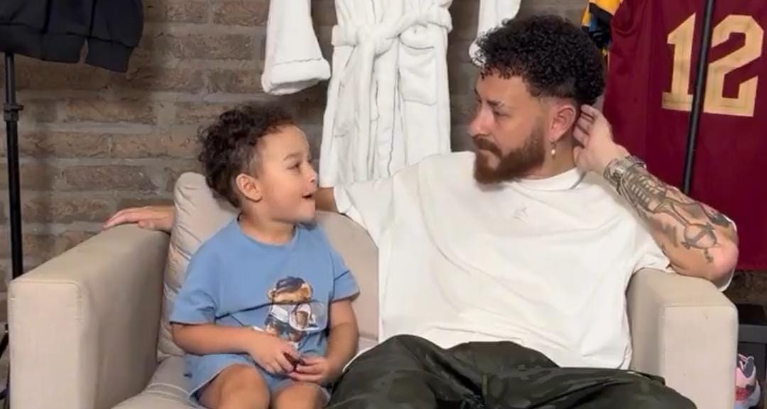 Fred e o filho, Cris.