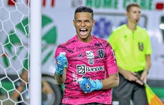 Paysandu anuncia saída do goleiro Diogo Silva