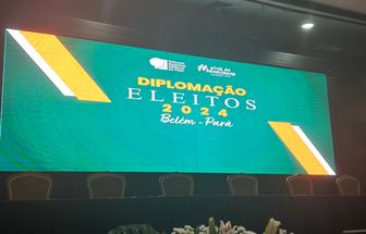 Prefeito, vice-prefeito e vereadores eleitos são diplomados em cerimônia no Hangar