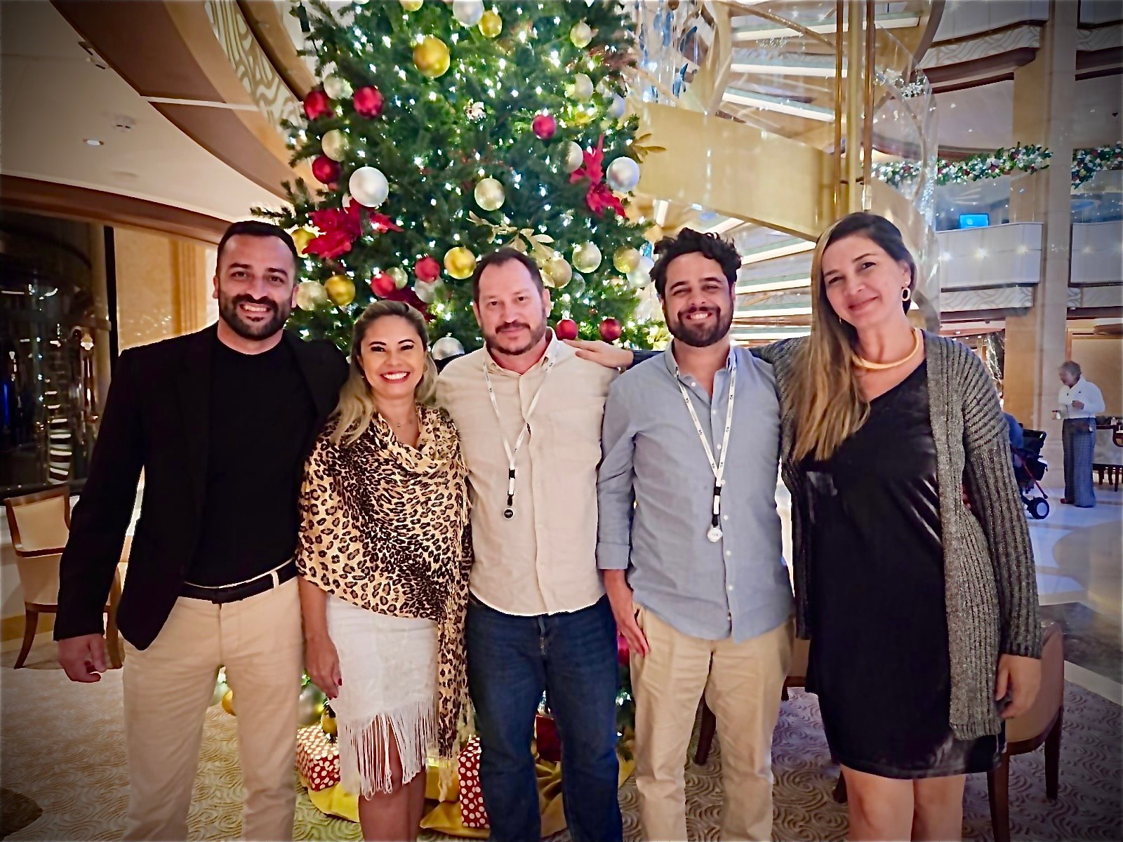 Representantes da Valeverde Turismo e da Discover Cruises