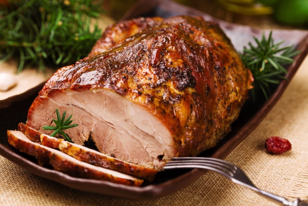 Pernil caramelizado (Imagem: gkrphoto | Shutterstock)