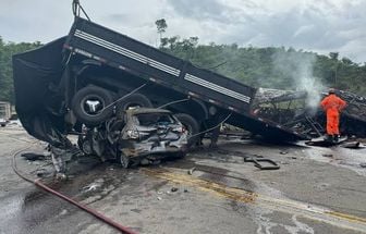 Acidente entre três veículos deixa 37 mortos na BR-116 em MG