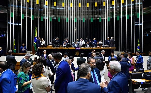 Congresso aprova valor de novo salário mínimo para 2025; saiba mais