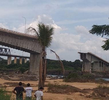 Imagem - Queda de ponte: 76 toneladas de ácido sulfúrico caíram no Rio Tocantins, diz Agência