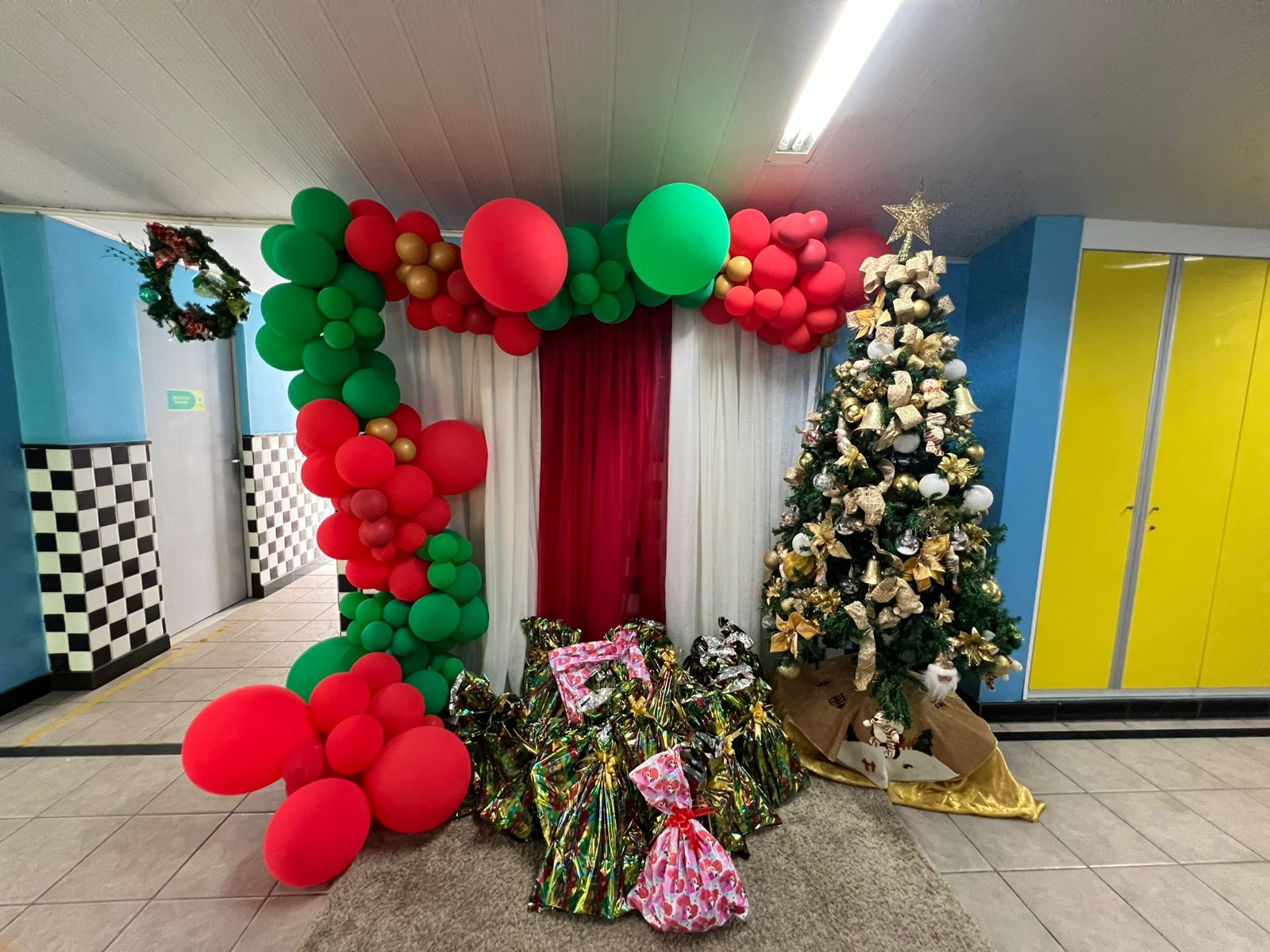 (Campanha 'Sonho de Natal': Grupo Roma entrega brinquedos à Instituição, em Belém - )