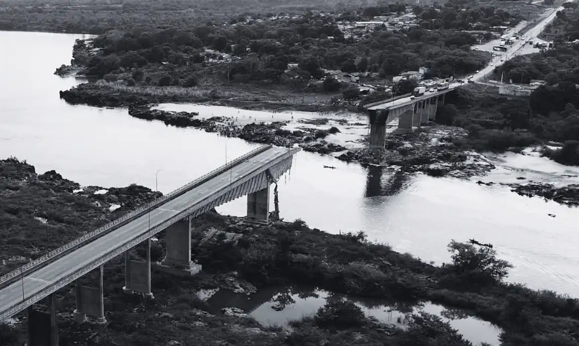 Ponte que divide Maranhão e Tocantins desaba neste domingo, 22