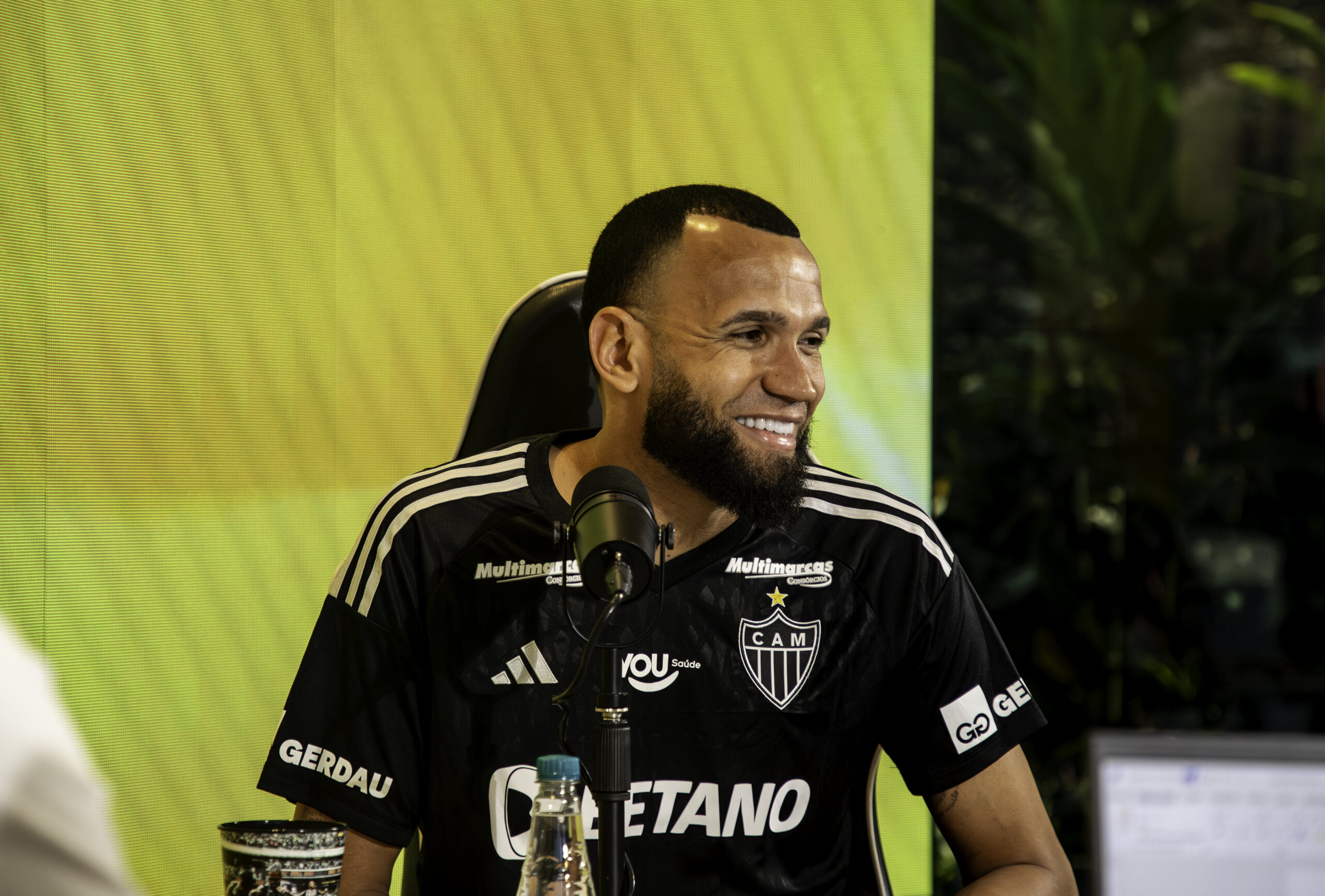 Especulado no Bahia, Everson renova com Atlético-MG