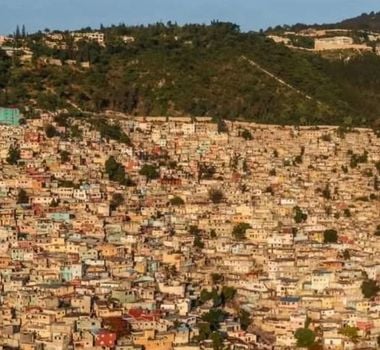 Imagem - Ataque de gangue no Haiti mata dois jornalistas e um policial durante reabertura de hospital