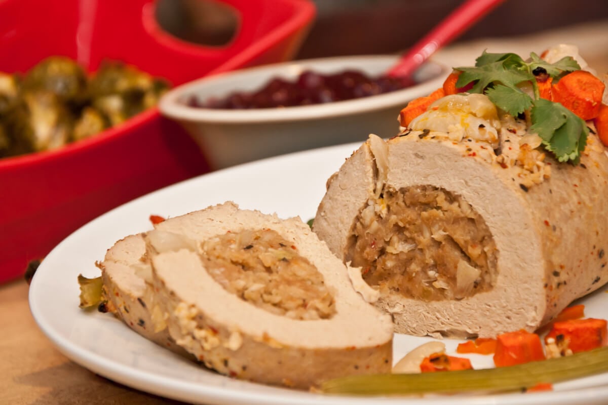 O tofurkey é uma opção vegetariana ideal para substituir o peru na ceia de Natal (Imagem: Jay Ondreicka | Shutterstock)