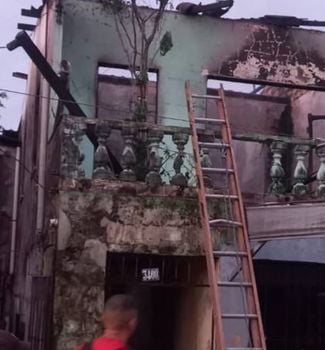 Imagem - Cohab cadastra famílias que perderam suas casas em incêndio na Condor, em Belém