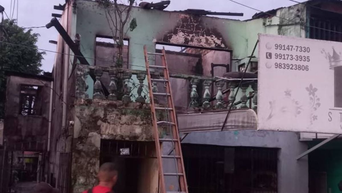 Cohab cadastra famílias que perderam suas casas em incêndio na Condor, em Belém