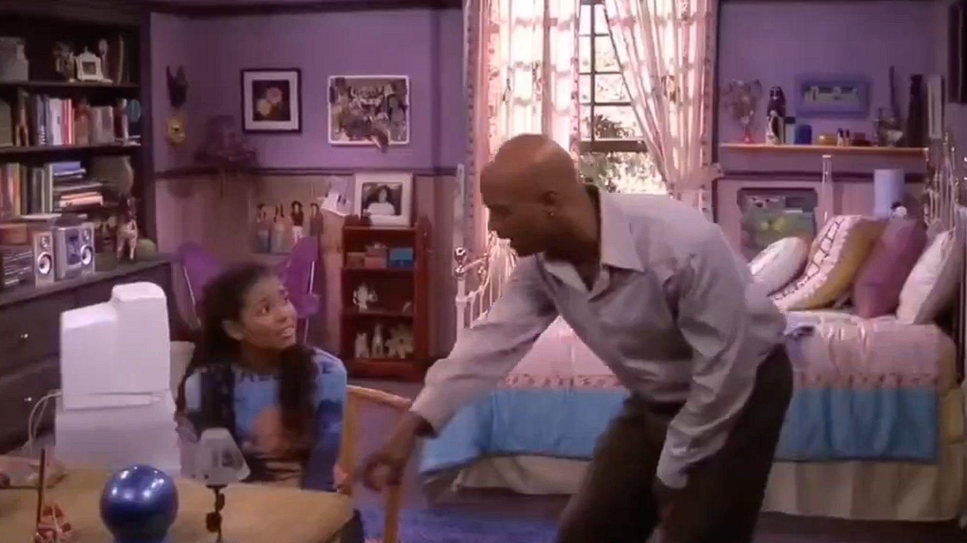 Momento em que Michael Kyle coloca Claire de castigo