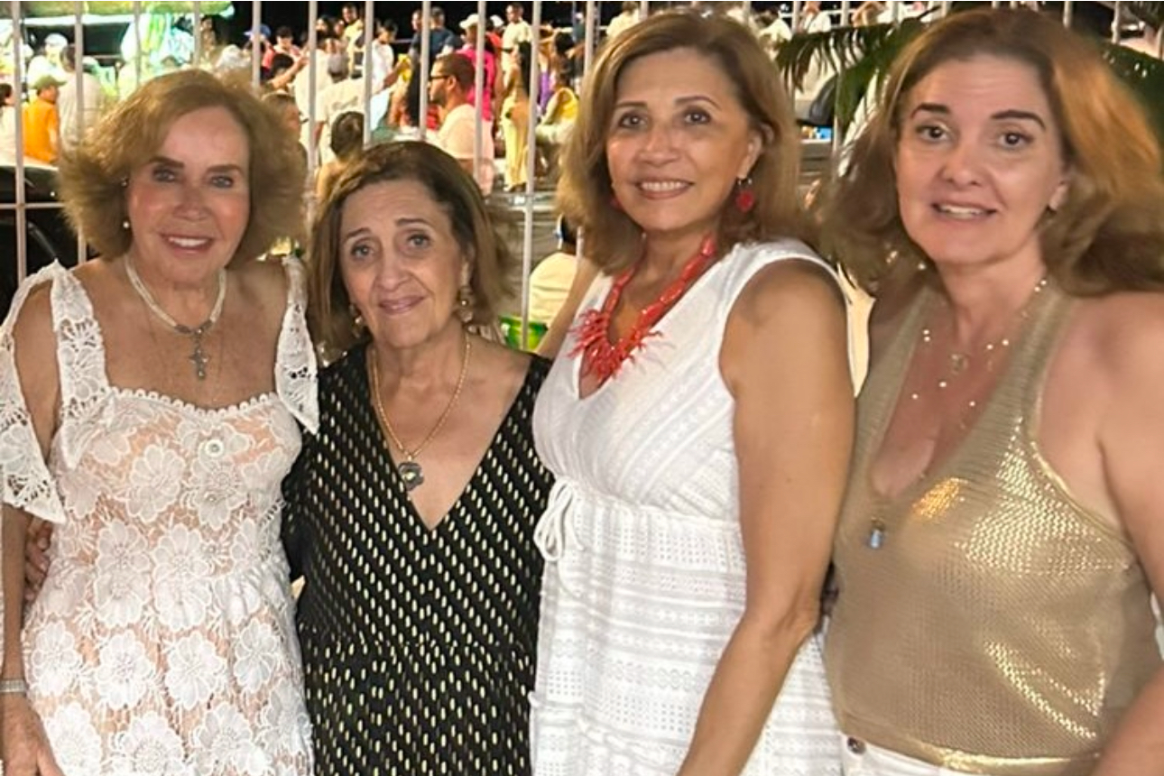 Em Salinas, chez Risoleta Haber, Noemia Lobato, Risoleta, Ceiça Ribeiro e Márcia Haber