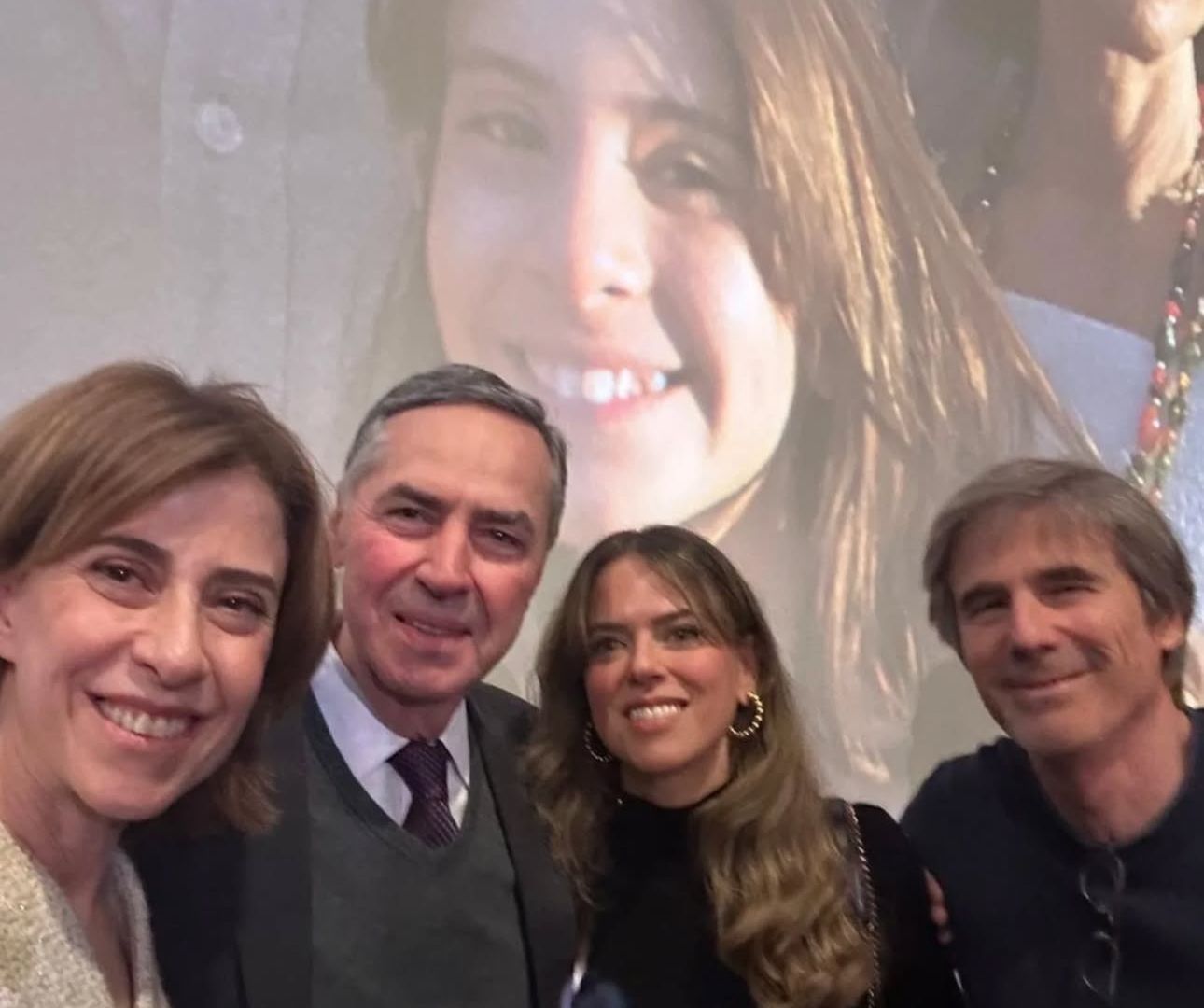 Fernanda Torres (atriz e escritora), Luís Roberto Barroso (presidente do Supremo Tribunal Federal) e Water Salles (diretor de cinema). 