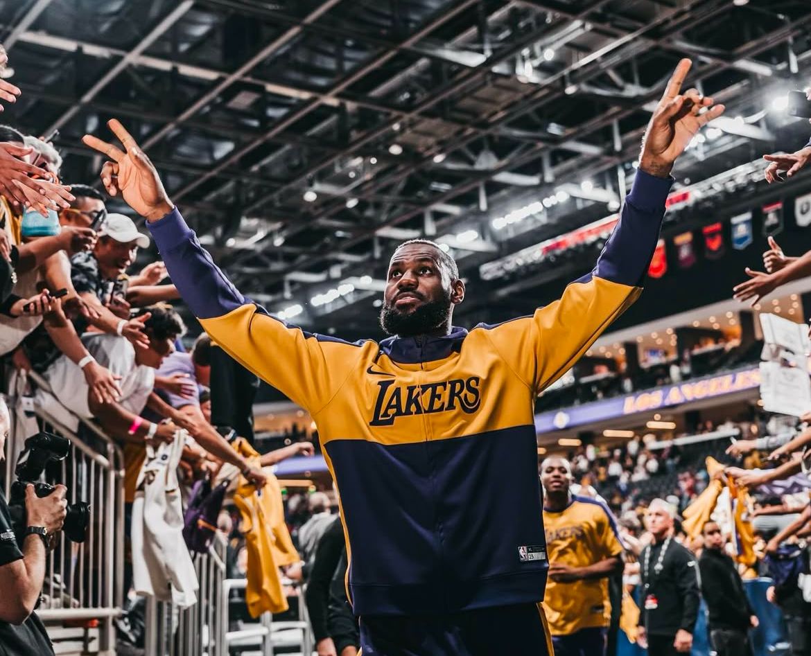 Lebron James quebra recorde de Michael Jordan na NBA