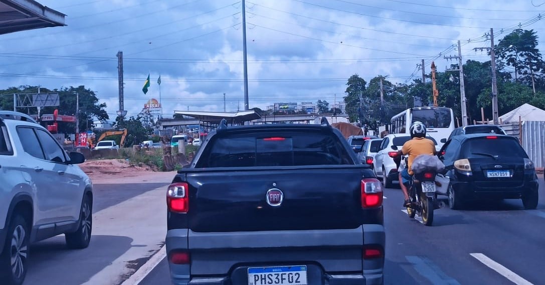 Trânsito lento na Rodovia BR-316 na manhã desta quinta-feira (20).