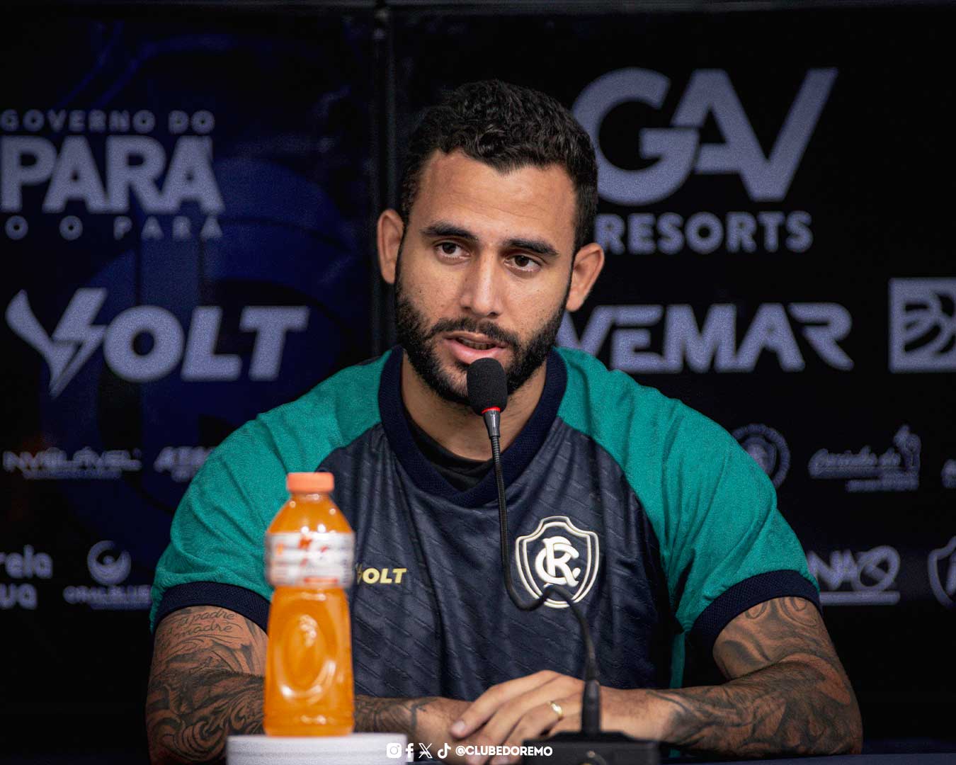 Marcelinho foi apresentado oficialmente - 