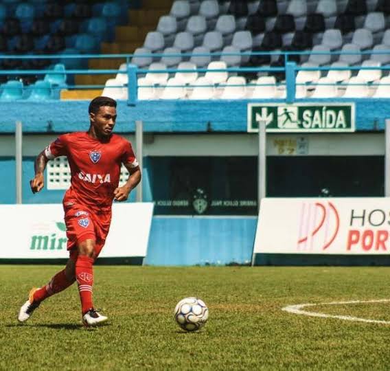 Romário treinando na Curuzu, na época que defendeu o Papão.