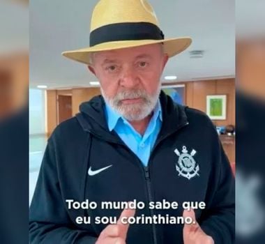 Imagem - Lula faz doação para estádio do Corinthians e diz que governo não vai taxar transferências via Pix