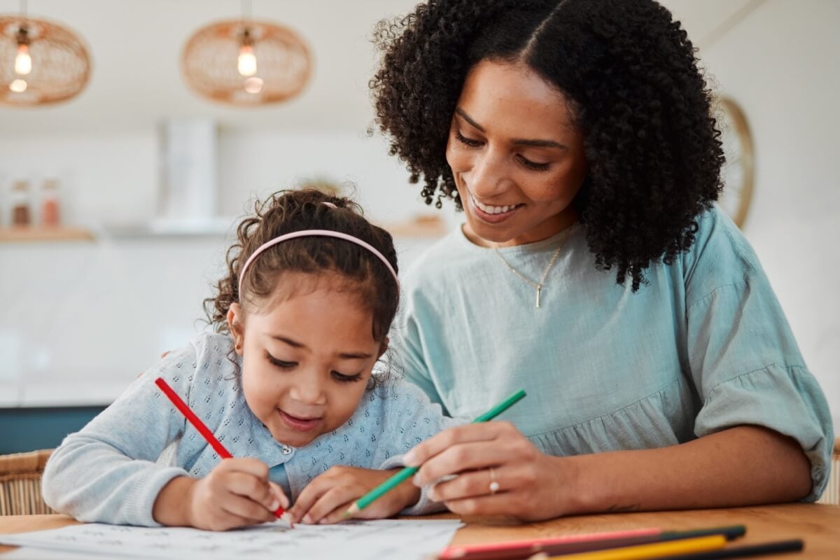 Memórias afetivas podem ser criadas com as crianças nas férias (Imagem: PeopleImages.com - Yuri A | Shutterstock)