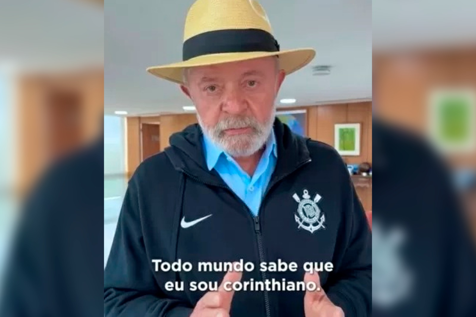 Presidente fez anúncio vestindo casaco do Corinthians.