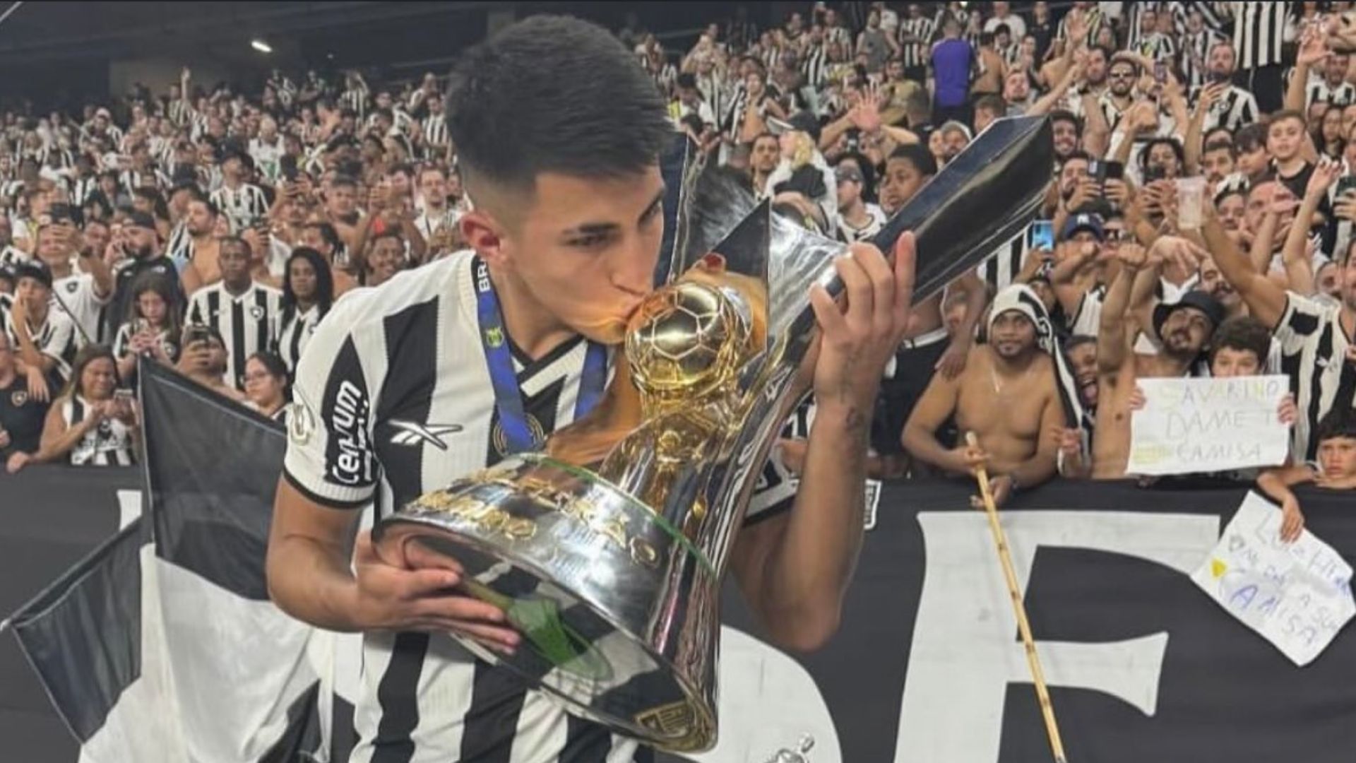 Thiago Almada.