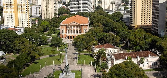 A Praça da República e o Theatro da Paz, ícones de Belém, a Cidade das Mangueiras