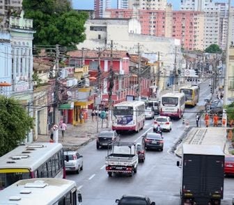 Imagem - Quarta-feira chuvosa deixa o trânsito lento, em Belém; confira