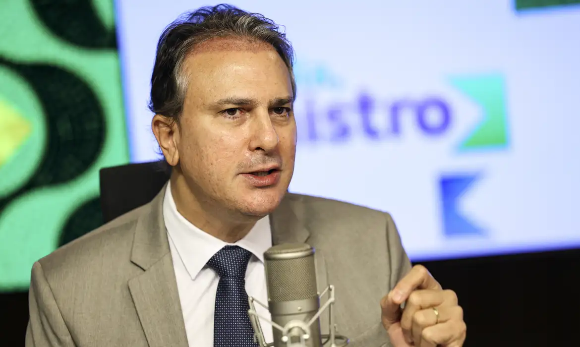 (Ministro da Educação, Camilo Santana)