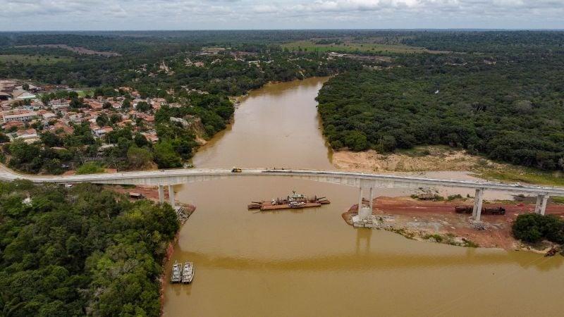 A espera pela ponte sobre o Alto Rio Capim, na Rodovia PA-256, que liga os municípios de Ipixuna do Pará e Paragominas, no nordeste paraense, está cada vez mais próxima do fim.