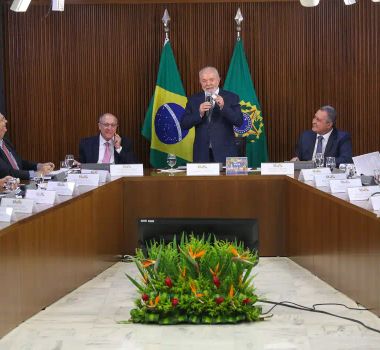 Imagem - Salários de Lula, ministros e parlamentares terá aumento de 5,36% a partir de 1º de fevereiro