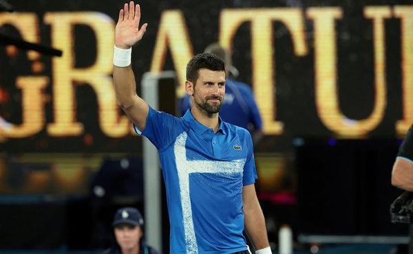 Djokovic vence Alcaraz e vai à semifinal no Australian Open