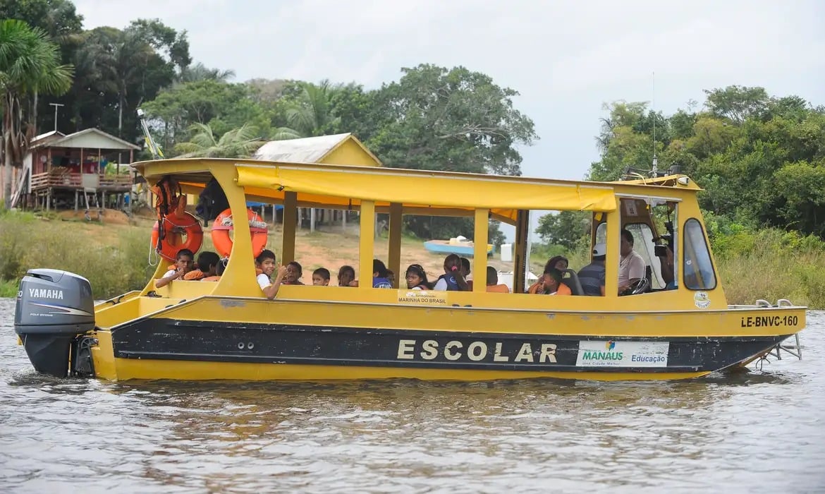 O Pará recebeu um reforço de R$ 18,7 milhões para serem aplicados no transporte escolar aquaviário. 