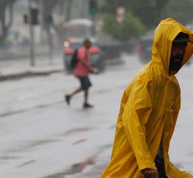 Imagem - Inmet emite alerta vermelho para chuvas no país; veja quais estados