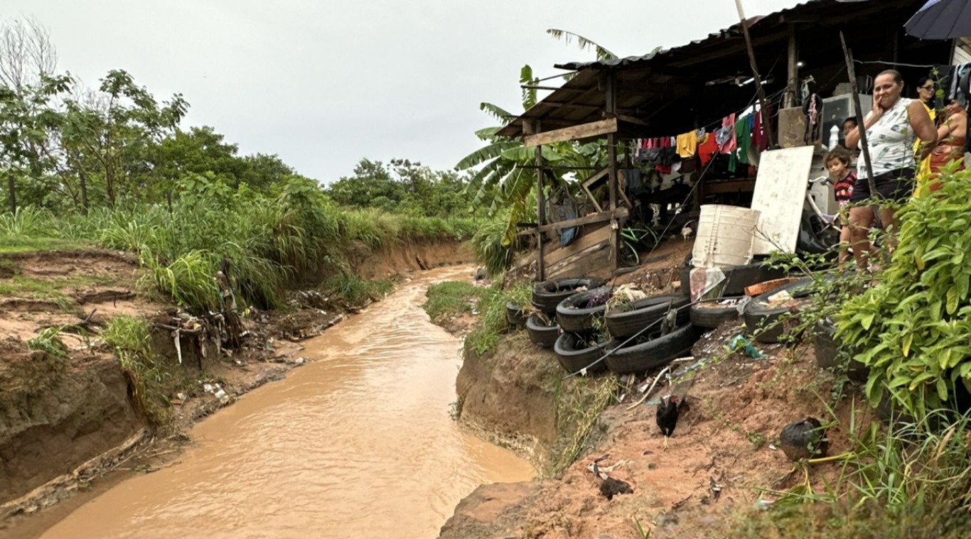 Chuvas causam transtornos em Santarém, no Pará. 