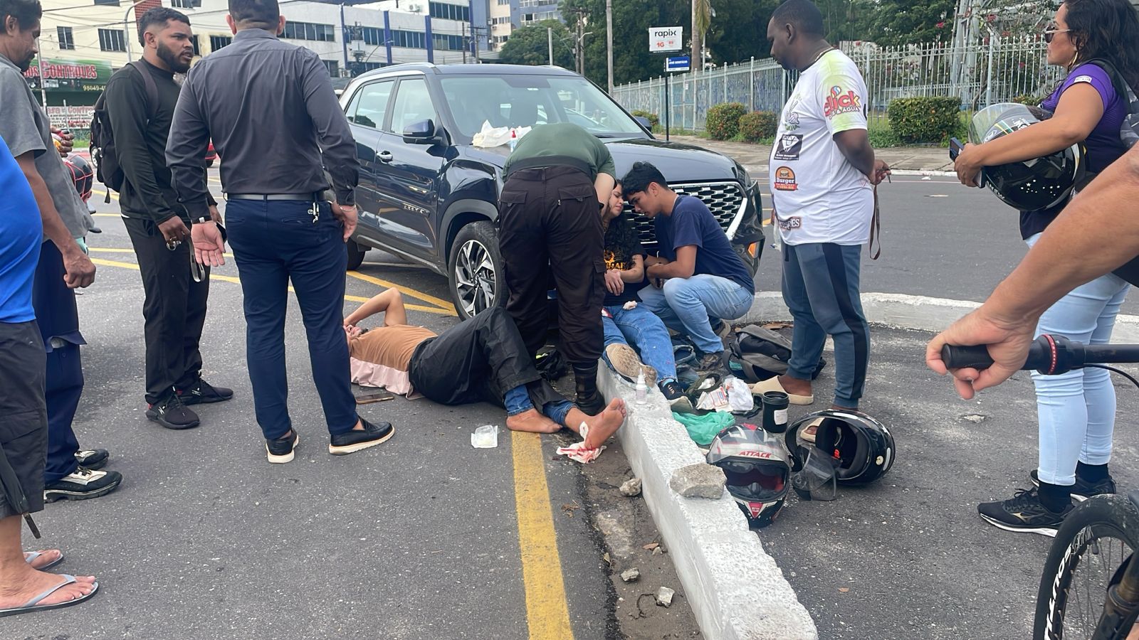 Imagem - Vídeo: acidente de trânsito deixa duas pessoas feridas no bairro de São Brás, em Belém