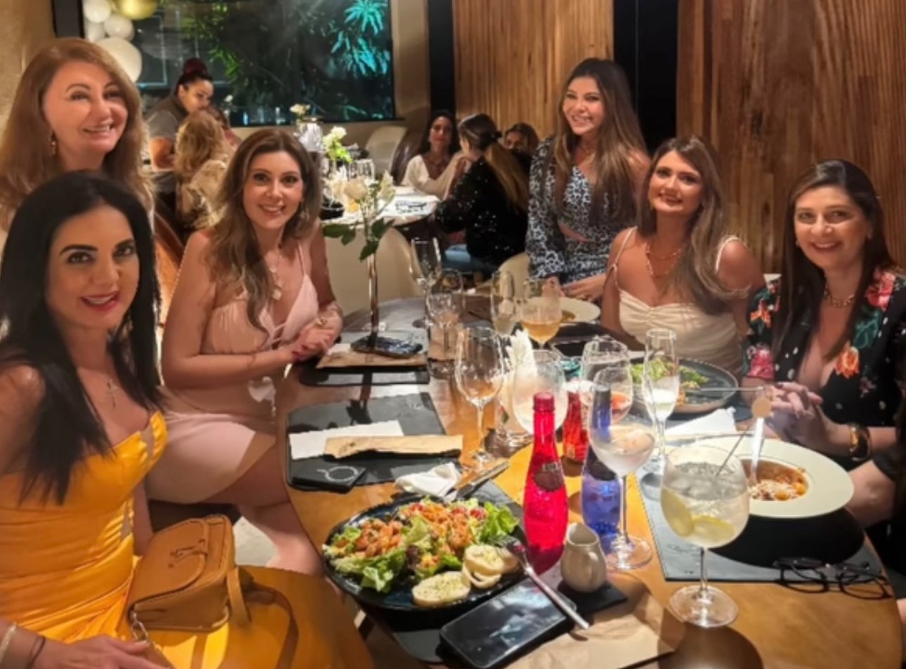 Fadia Freire, Sonia Soares, Mônica Pissolatti, Gisele Planzo, Juliana Lassance e Heloise Braga, no Café Pissolatti