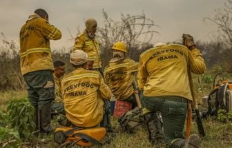 Decreto de Trump suspense parceria entre EUA e Brasil para combate a incêndios florestais