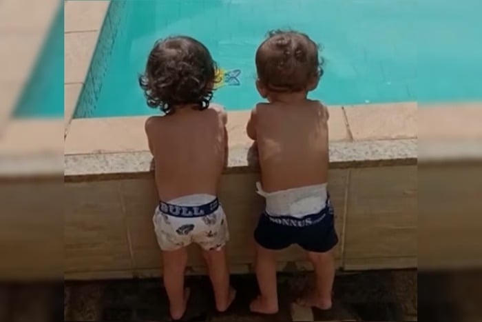 Imagem - Gêmeos de 1 ano morrem afogados em piscina de casa