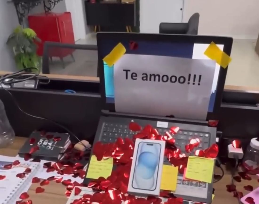 Imagem - Vídeo: surpresa romântica dá errado e namorado quebra tela de notebook da parceira