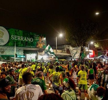 Imagem - Às vésperas do carnaval do RJ, Império Serrano perde todas as fantasias em incêndio