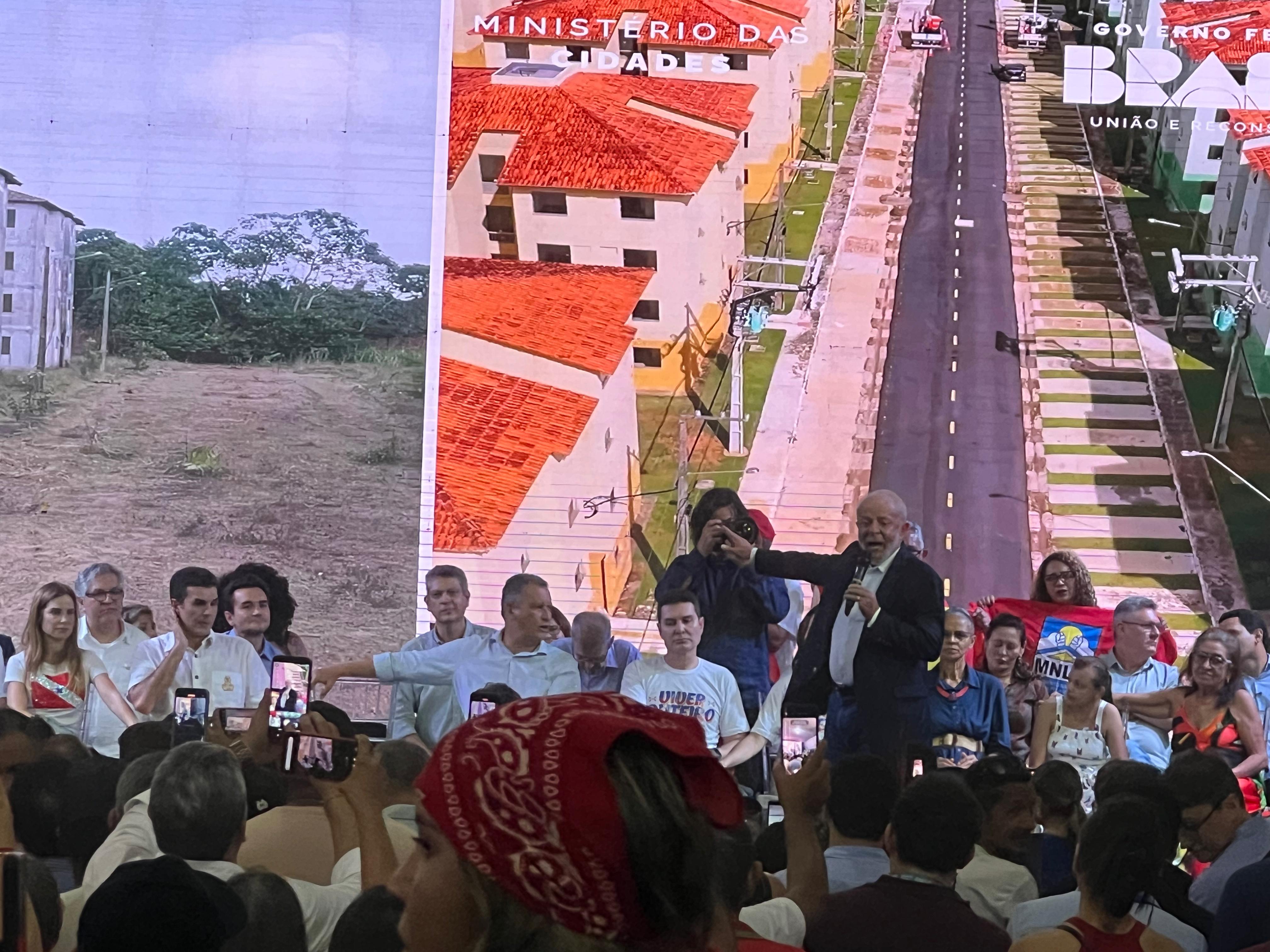 Imagem - Mais de mil famílias são beneficiadas com entrega de chaves do Viver Outeiro, distrito de Belém