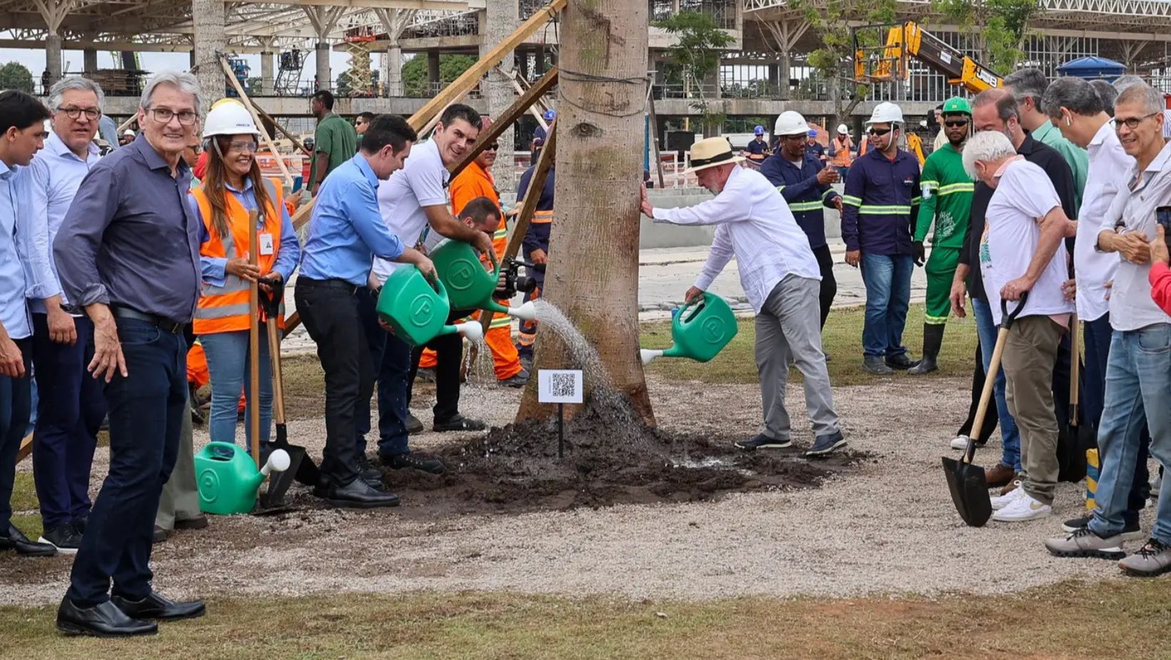 Imagem - Lula visita obras do Parque da Cidade em preparação para a COP-30 em Belém