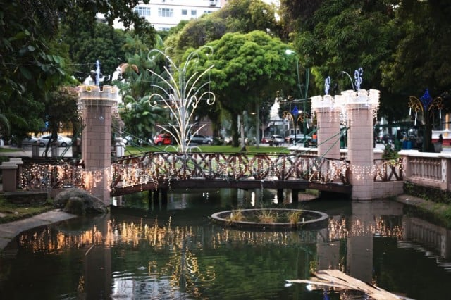 Praça Batista Campos, centenário local de encontro com a natureza, em Belém