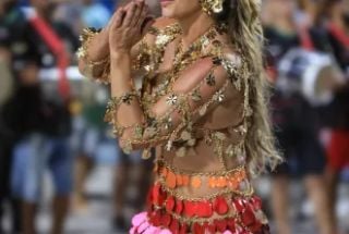 Paolla Oliveira fala de pressão estética ao anunciar despedida do Carnaval