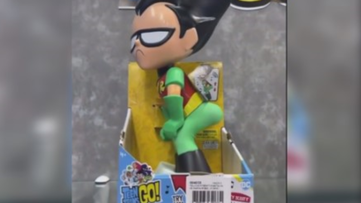 Brinquedo polêmico de Robin.